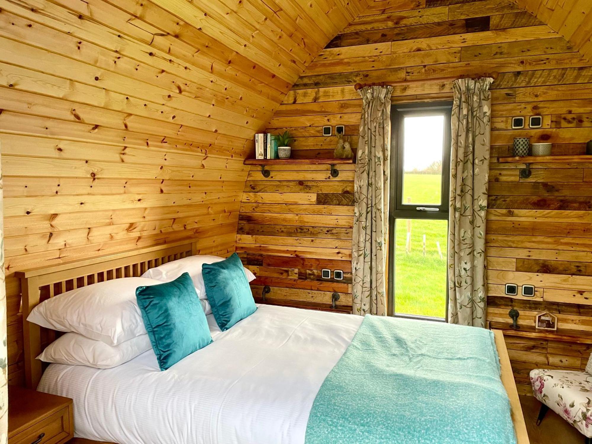 Alder Pod, Clay Bank Huts Hotel Ingleby Greenhow Exterior photo